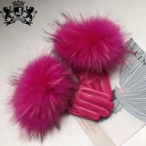 <span class=keywords><strong>Gants</strong></span> en cuir en gros d'usine avec bordure en fourrure de raton laveur, <span class=keywords><strong>gants</strong></span> en cuir pour <span class=keywords><strong>femme</strong></span> avec garniture en fourrure - Product Image 1