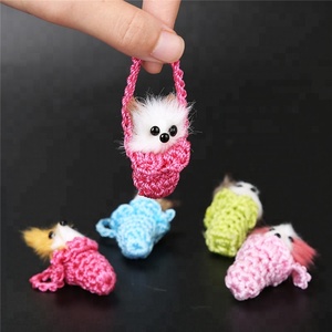 Vente en gros de petits jouets mignons en capsule de 2 pouces (50 mm), jouets en peluche pour animaux, tricot faits à la main, animaux dans un panier, porte-clés pour enfants - Product Image 2