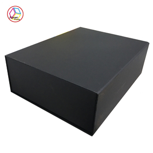 Boîte Cadeau Pliante de Luxe Personnalisée en Gros pour la Saint-Valentin et Mariages, Papier d'Art Imprimé UV de Haute Qualité, Spécifications Feuille Métallisée, Style Tendance 4C - Product Image 3
