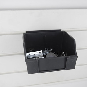 Storage bin garage basket for slat wall plastic bin