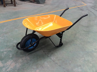 Brouette et chariot à roues