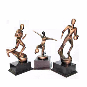 Di alta qualità su ordinazione polyresin <span class=keywords><strong>oro</strong></span> e argento trofeo di calcio statua per i bambini - Product Image 2