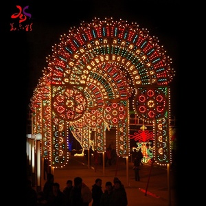 Marco de acero 3D de castillo gigante para exteriores, iluminación de cuerda <span class=keywords><strong>led</strong></span> para Navidad, vacaciones, <span class=keywords><strong>festival</strong></span> de calle, decoración con motivo acrílico, 2023 - Product Image 6