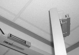 EM LOCK DC 12V/24V ประตูเดียวล็อคแม่เหล็กไฟฟ้า maglock 600lbs/270Kgs แหล่งจ่ายไฟ DC ความแข็งแรงสูง - Product Image 2