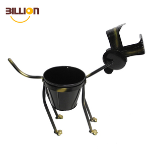 En <span class=keywords><strong>gros</strong></span> Adorable <span class=keywords><strong>Carlin</strong></span> Chien Jardin Extérieure Statue Planteur, chien En Métal Planteur - Product Image 1