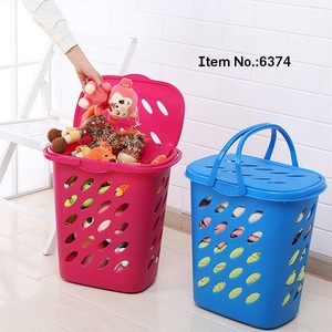 Cestas <span class=keywords><strong>de</strong></span> Lavandería Cuadradas <span class=keywords><strong>de</strong></span> <span class=keywords><strong>Plástico</strong></span> Azul HQ6374 con Asa y Tapa - Product Image 1