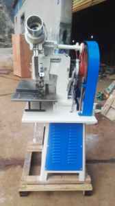 Machine <span class=keywords><strong>de</strong></span> poinçonnage des œillets à double tête, Semi-automatique, prix <span class=keywords><strong>de</strong></span> machine - Product Image 2