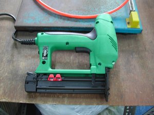 APLUS EP0.6/30, 23Ga 30MM 0.64mm DIA. MINI PIN headless ELECTRIC PIN GUN - Product Image 4