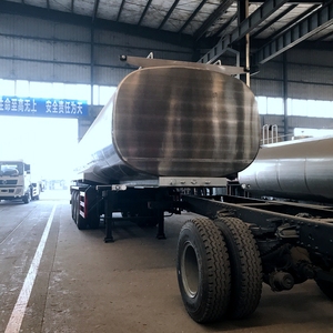 30T Stainless Steel <strong>Food</strong> <strong>Grade</strong> <strong>Tanker</strong> 3 Axles Milk Tank Trailer for Sale - Product Image 4