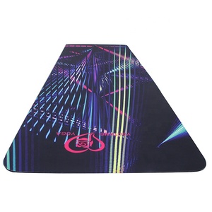 Esterilla de <span class=keywords><strong>Yoga</strong></span> de goma antideslizante de tela de gamuza con impresión por sublimación a todo color personalizada de OEM esterilla de <span class=keywords><strong>yoga</strong></span> con <span class=keywords><strong>estampado</strong></span> gráfico personalizada a medida - Product Image 4