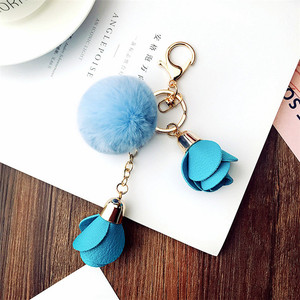 Moda Charms pompon in pelliccia sintetica con portachiavi in <span class=keywords><strong>nappa</strong></span> con fiori di rosa in pelle per donna - Product Image 5