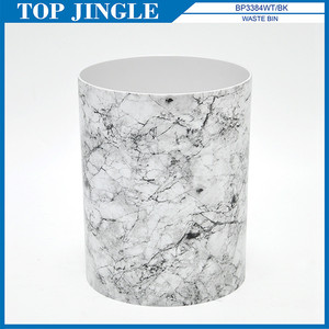 Juego de accesorios de baño con patrón negro de mármol blanco de 6 piezas - Product Image 2