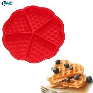 Baking Tools Ice Cube Trays BPA Free Heart Shapes Silicone Waffle Mould