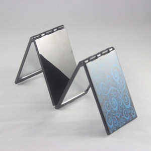 Espejo de maquillaje plegable multiángulo extensible portátil profesional de 4 paneles para viajar - Product Image 4