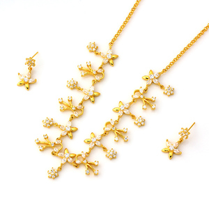 61228 Xuping dubai 24K color oro joyas de imitación flores con strass fascinante aretes y collar set de joyas para mujeres - Product Image 3