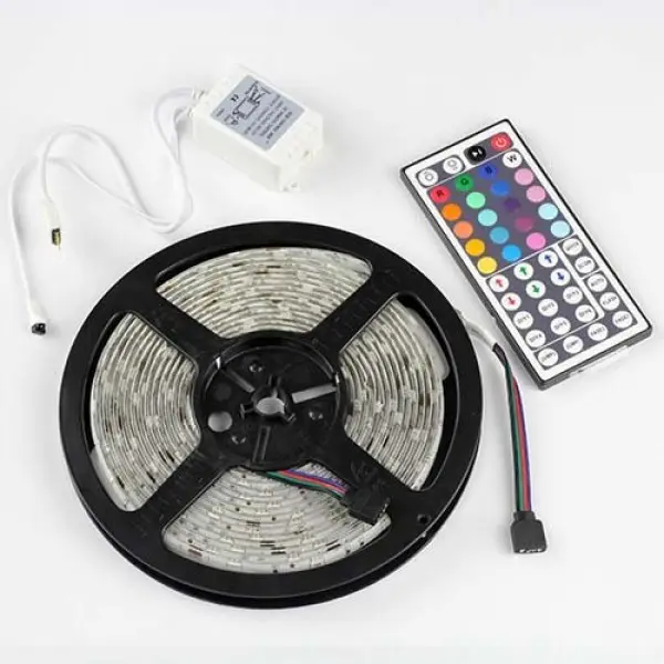 5M 10M 15M 30M SMD2835 RGB5050マルチカラー防水LEDストリップライトキットLED44キーIRリモートコントローラーセット