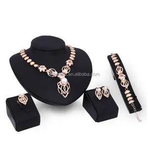 New African Fashion Wedding Jewelry Gold Dubai Nigerian Women's Big Flowers Pearl Short Necklace Ring Charm Bride Jewelry Sets