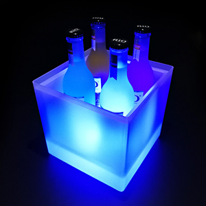 西班牙Tooheys George T <span class=keywords><strong>Stagg</strong></span> Str8up方形酒吧充电发光发光香槟皇冠葡萄酒冷却器 - Product Image 2