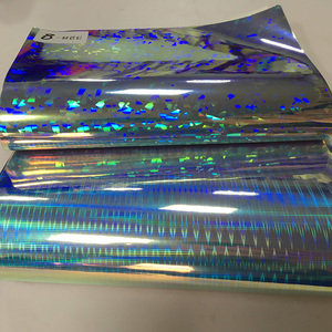 Verre <span class=keywords><strong>cassé</strong></span>/Géométrique/Imprimé Métallique Laser Réfléchissant PU <span class=keywords><strong>Simili</strong></span> <span class=keywords><strong>Cuir</strong></span> Rouleau De Tissu pour La Fabrication de Chaussure/Sac/Vêtements/Ceinture - Product Image 3