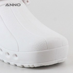 Chaussures d'infirmière blanches modernes avec talons compensés en TPE - Product Image 4