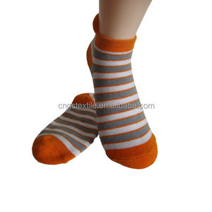 pleine rouge et <span class=keywords><strong>blanc</strong></span> rayé gris foncé bout et talon <span class=keywords><strong>coton</strong></span> dames filles femmes cheville chaussettes - Product Image 2