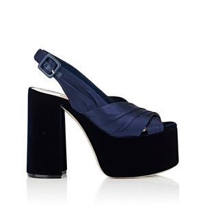 <span class=keywords><strong>Sandali</strong></span> da <span class=keywords><strong>Donna</strong></span> alla Moda con Nuovo Design Elegante, Tomaia Arricciata, Plateau Alto e Tacco a Blocco - Product Image 2