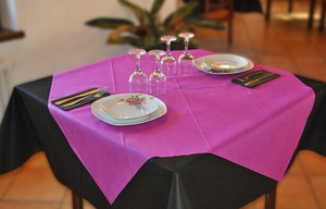 Khăn Trải Bàn Dùng Một Lần <span class=keywords><strong>X</strong></span> <span class=keywords><strong>1M</strong></span> Khăn Trải Bàn Không Dệt OEM Sử Dụng Cho Nhà Hàng 45 Gsm <span class=keywords><strong>1M</strong></span> Mẫu Miễn Phí Màu Sắc Châu Âu Vuông Màu Trơn - Product Image 3