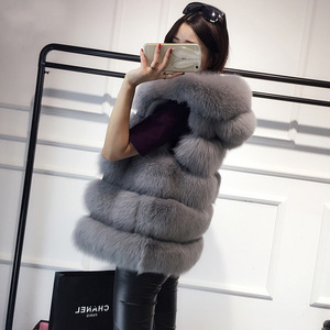 Chaqueta sin mangas de piel cálida para mujer, chaleco de piel de zorro con capucha gris y blanco de moda - Product Image 4