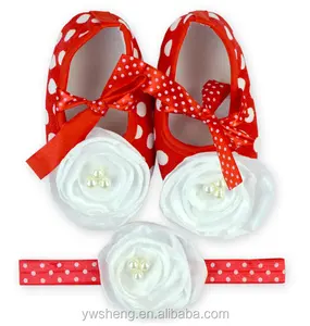 Hot jual 2 pcs/lot anak bayi perempuan sepatu balita sepatu kasual bunga besar dot dicetak bayi dengan rambut