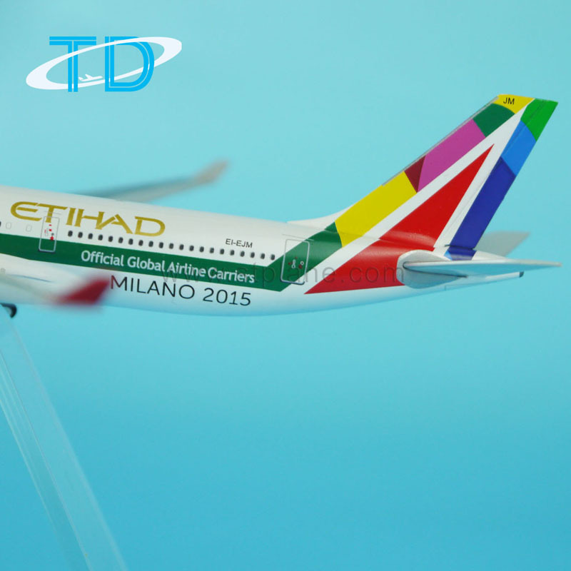 Milan World Expo Alitalia & Etihad A330-200 Model Aircraft
