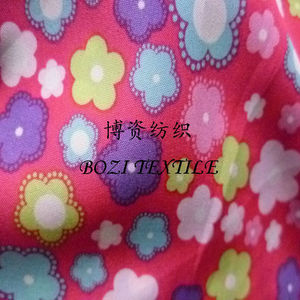 Khăn choàng <span class=keywords><strong>chamuse</strong></span> in vải <span class=keywords><strong>satin</strong></span> hoa cho trẻ em - Product Image 1
