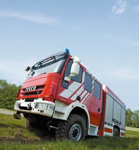 Camion de pompiers <span class=keywords><strong>4x4</strong></span> de marque italienne à <span class=keywords><strong>vendre</strong></span>, <span class=keywords><strong>pompier</strong></span> - Product Image 2