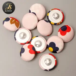 Free sample flower cotton fabric covered button for garments