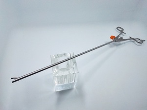 Soporte de aguja laparoscópica quirúrgica/soporte de aguja laparoscópica médica fórceps