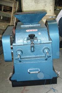 Hot Sale Double Teeth <strong>Crusher</strong> Small Scale Testing Stone Double Roller <strong>Crusher</strong> High Quality <strong>Crusher</strong> Machinery for Coal - Product Image 2