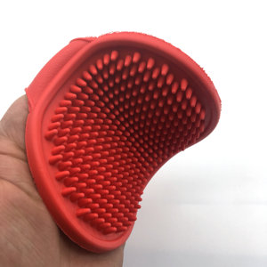 Peine de baño de animales de goma suave para perros de varios colores para masajear y acicalar con cinturón ajustable en la espalda - Product Image 4