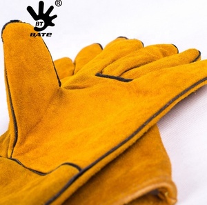 <span class=keywords><strong>Gants</strong></span> <span class=keywords><strong>de</strong></span> <span class=keywords><strong>protection</strong></span> <span class=keywords><strong>pour</strong></span> soudeur soudeur <span class=keywords><strong>gants</strong></span> <span class=keywords><strong>de</strong></span> soudage <span class=keywords><strong>pour</strong></span> l'usure et l'usure des <span class=keywords><strong>gants</strong></span> - Product Image 4