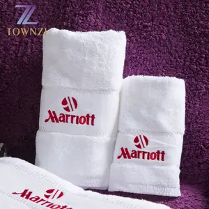 Townzi 100% Katoen 32 S 5 Star Hotel Supplies Afdrukken Badkamer Groothandel Dunne Witte Microfiber Badhanddoek