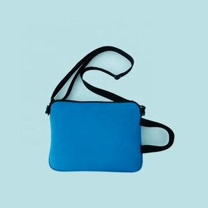 Suministro de fábrica Business <span class=keywords><strong>Neoprene</strong></span> Female <span class=keywords><strong>Laptop</strong></span> <span class=keywords><strong>Sleeve</strong></span> con mango Uso de oficina Cubierta elegante para dispositivos portátiles - Product Image 6