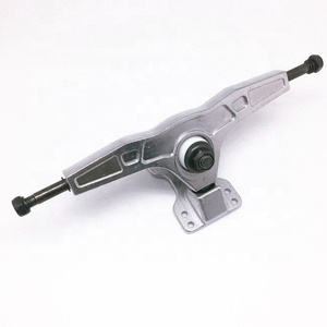 7.25 pouces 180 mm logo personnalisé impression alliage camion pour <span class=keywords><strong>longboard</strong></span> électrique skateboard peint couleur effet métal - Product Image 3