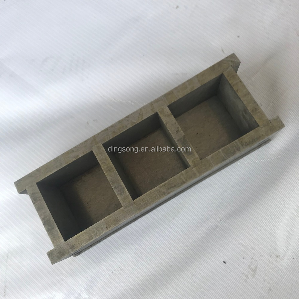 Бетонная сталь, трехсекционная форма