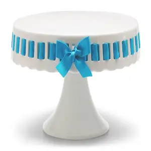 Hot Koop Gepersonaliseerde Handgemaakte Groothandel Witte Keramische Lint Cake Stand