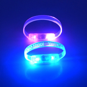 Custom Light Up Đảng Âm Thanh Kích Hoạt Dây Đeo Cổ Tay Nhấp Nháy <span class=keywords><strong>Led</strong></span> Vòng Đeo Tay Đảng Ủng Hộ Trung Quốc - Product Image 4