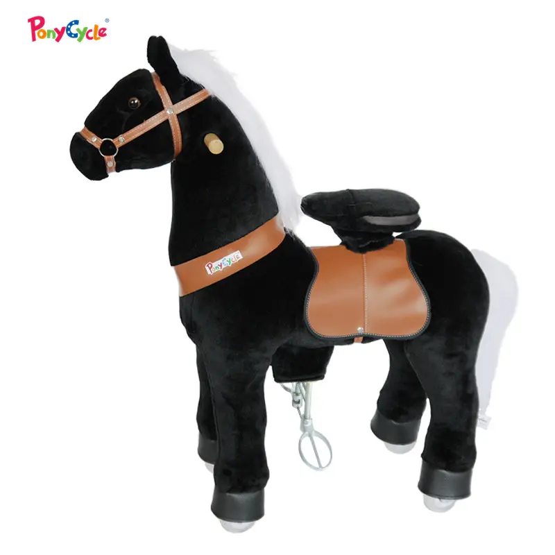 เด็ก pony cycle ride บน mechanical horse ของเล่นม้าเดิน