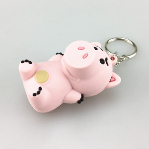 Personnalisable Mignon Dessin Animé Cochon Porte-clés Jouet 3D Vinyle PVC Souple Souvenir Promotionnel Mousqueton Porte-clés - Product Image 2