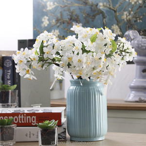 Vendita all'Ingrosso di Rami di Fiori di Ciliegio Artificiali, Fiori di Sakura Giapponesi in Seta per Decorazioni Matrimoniali - Product Image 2