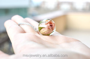 resina argentata orb premuto il fiore reale luce rosa bocciolo di rosa sfera <span class=keywords><strong>collana</strong></span> pendente a sfera - Product Image 2