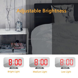 Reloj Digital de sobremesa con alarma y cargador USB para decoración del hogar - Product Image 4