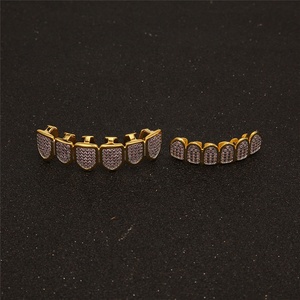 HipHop Grilles Fête D'halloween Canine <span class=keywords><strong>Vampire</strong></span> Fang Pleine CZ Diamant Glacé Or Glacé <span class=keywords><strong>Dent</strong></span> Grilles Bijoux <span class=keywords><strong>De</strong></span> Corps - Product Image 4