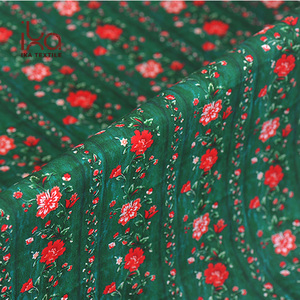 Tessuto in Seta <span class=keywords><strong>Crepe</strong></span> Georgette 100% Organico ed Ecologico con Spandex, Raso Stampato con Motivi Floreali per Pigiami e Abiti - Product Image 5